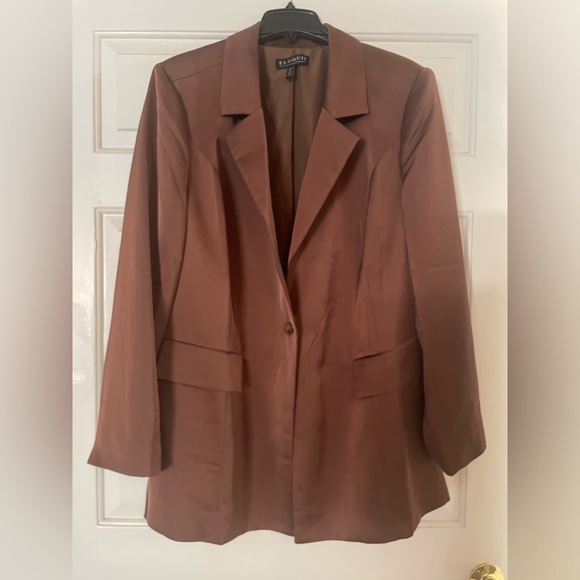 Eloquii Oversized Satin Blazer - Picture 3 of 8